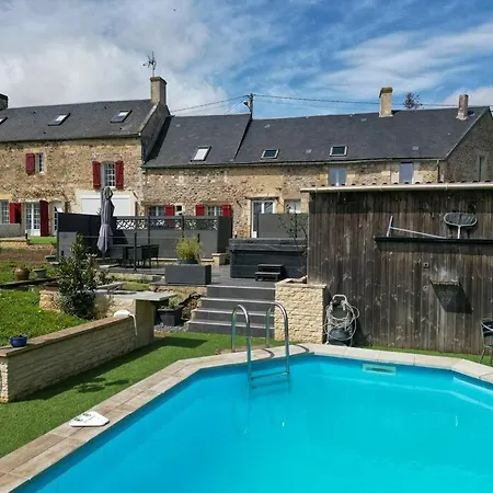 Tatil Evi Charme Et Detente, Piscine Et Jacuzzi Au Calme Barbery (Calvados)