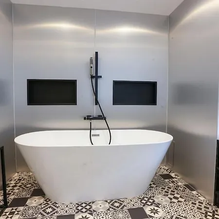 Charme Et Detente, Piscine Et Jacuzzi Au Calme